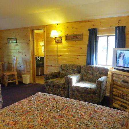 Econo Lodge Bayview 麦基诺城 外观 照片