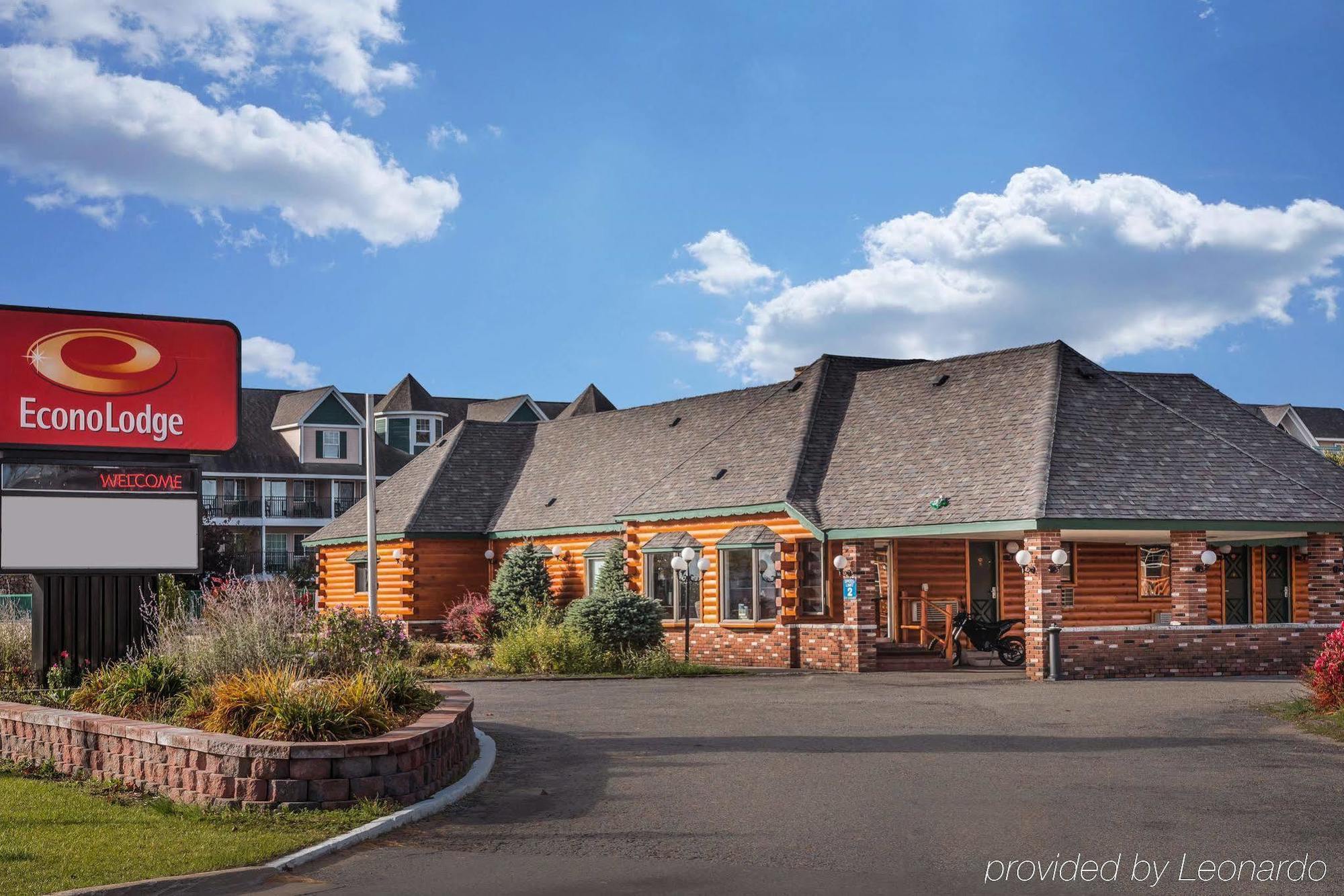 Econo Lodge Bayview 麦基诺城 外观 照片
